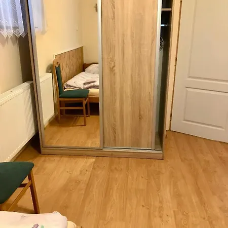 Πανσιόν Adela -