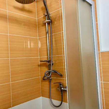 Πανσιόν Adela - 4*