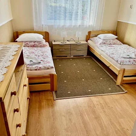 Pensión Adéla - 4*